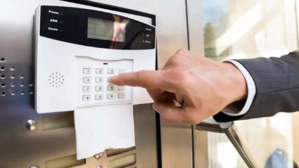 سیستم‌ های امنیتی در قزوین با خدمات فنی مهندسی فاراد